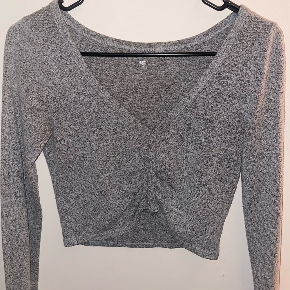 Gray V-Neck Long Sleeve Top